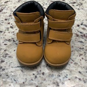 Nautica toddler boots size 5
